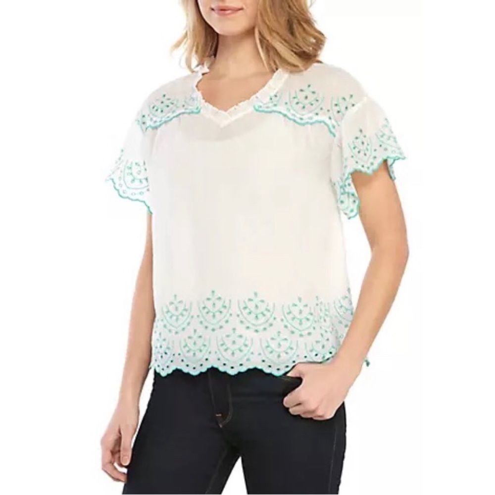 True Craft 100% cotton Short Sleeve Eyelet embroidered white Size Small